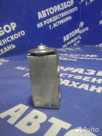 Клапан кондиционера Honda Vigor седан G25A 1995