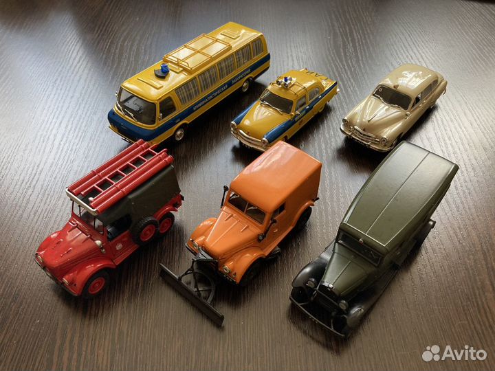 Модели автомобилей 1:43 (8 шт.)