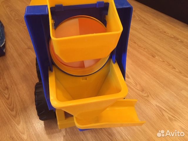 Детская машинка бетономешалка большая