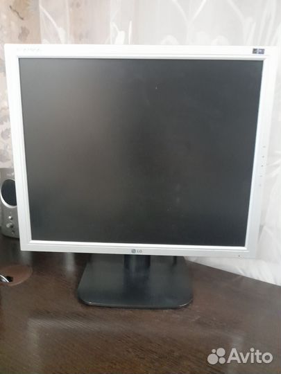 Монитор LG