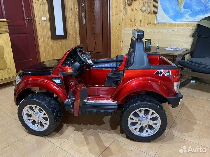 Детский электромобиль бу Ford Ranger