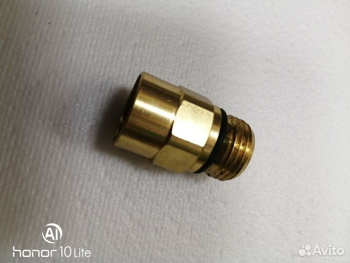 Фитинг прямой (латунь) 10-М16*1,5
