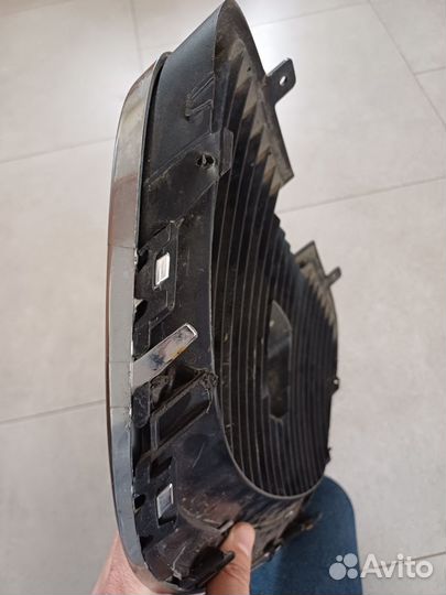 Центральная решётка seat Leon