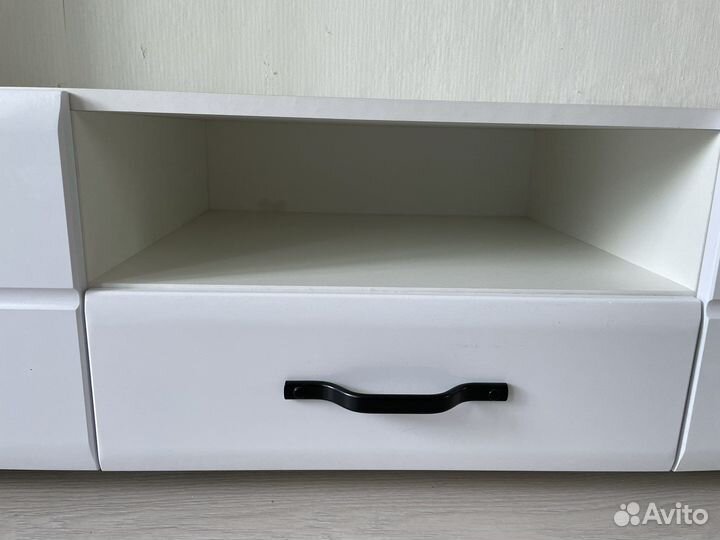 Тумба под тв