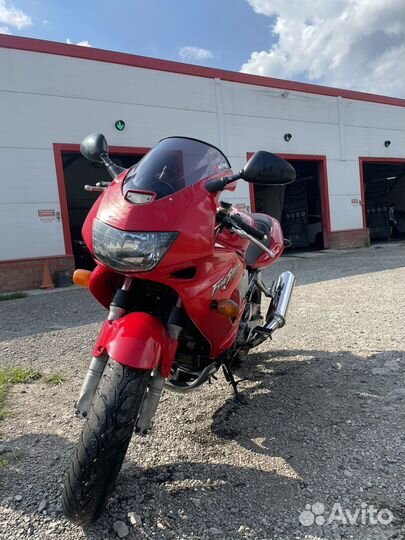 Продам honda VTR1000F