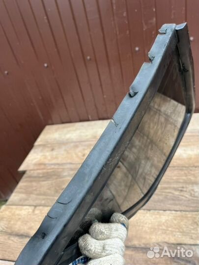 Стекло заднее правое Audi 3 8P 1.8 2008