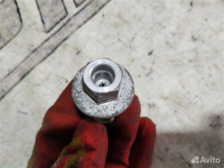 Датчик давления компрессора кондиционера Audi A6