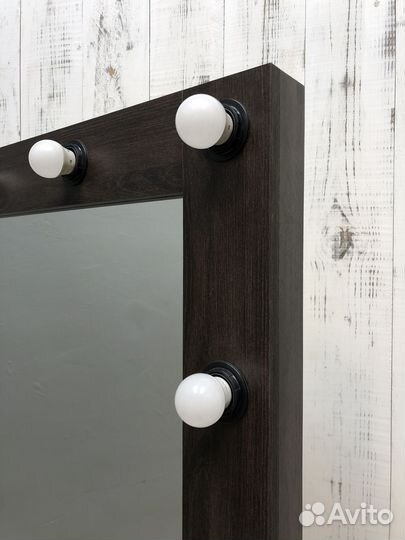 Зеркало с подсветкой