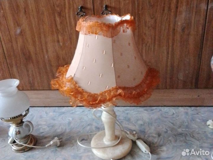 Лампа настольная