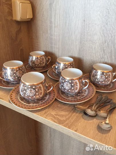 Чашки фарфоровые кофейные