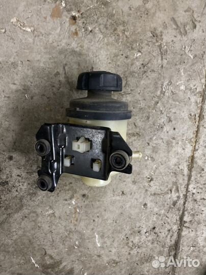 Бачок гур Hyundai Creta