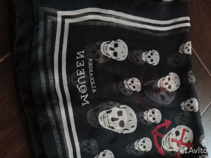 Платок alexander mcqueen