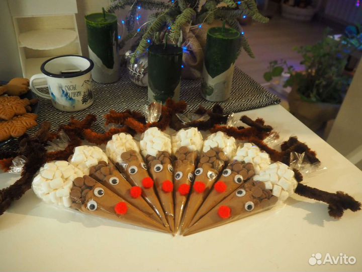 Олени, горячий шоколад/какао с маршмеллоу