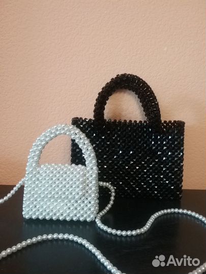 Сумочка из бусин. Чёрная, средняя