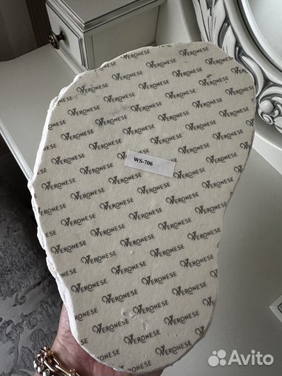 Статуэтка белый медведь