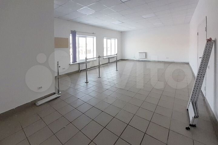 Отдельностоящее здание / Магазин