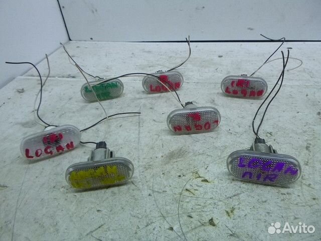 Повторитель на крыло правый renault logan 2005