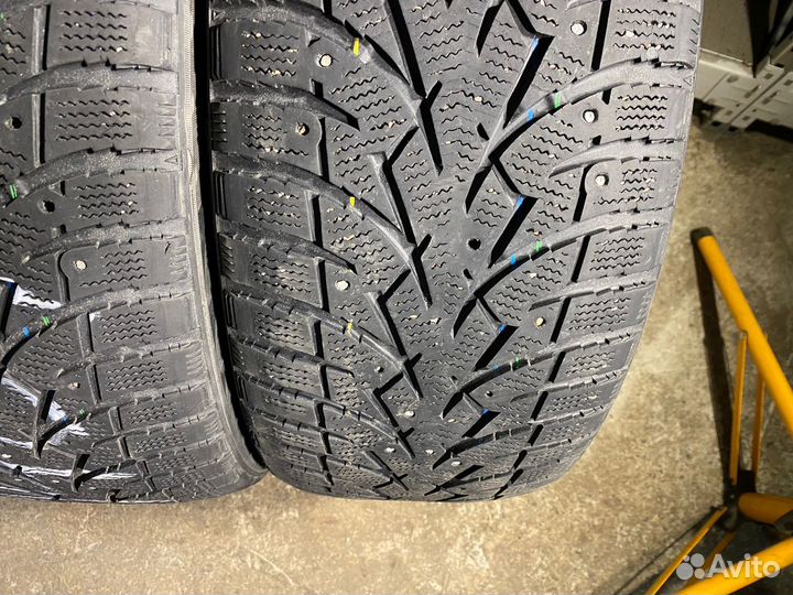 Toyo Observe G3-Ice 215/50 R17 91T