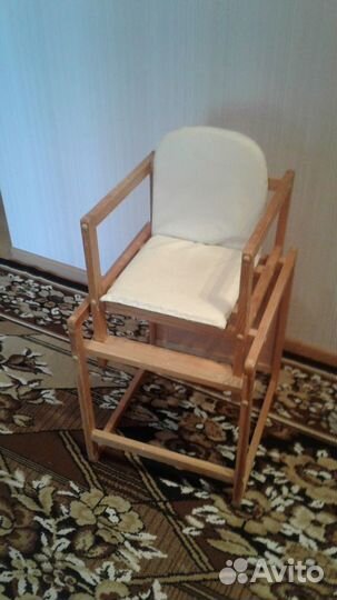 Стол и стул для кормления