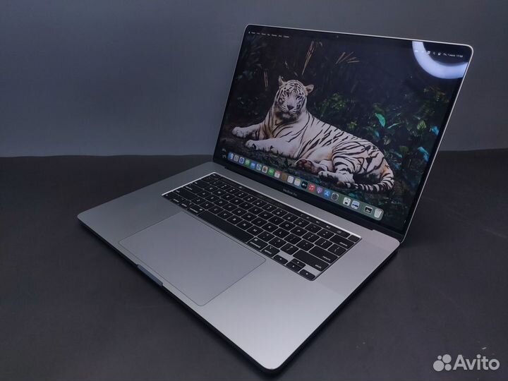 MacBook Pro 16