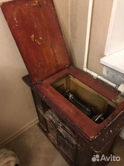 Швейная машина Singer