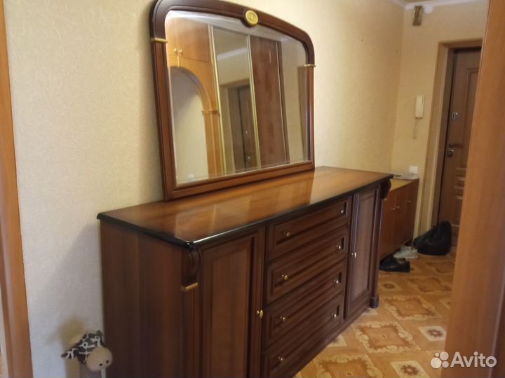 Зеркало настенное