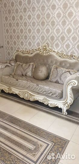 Диван новый,два кресла