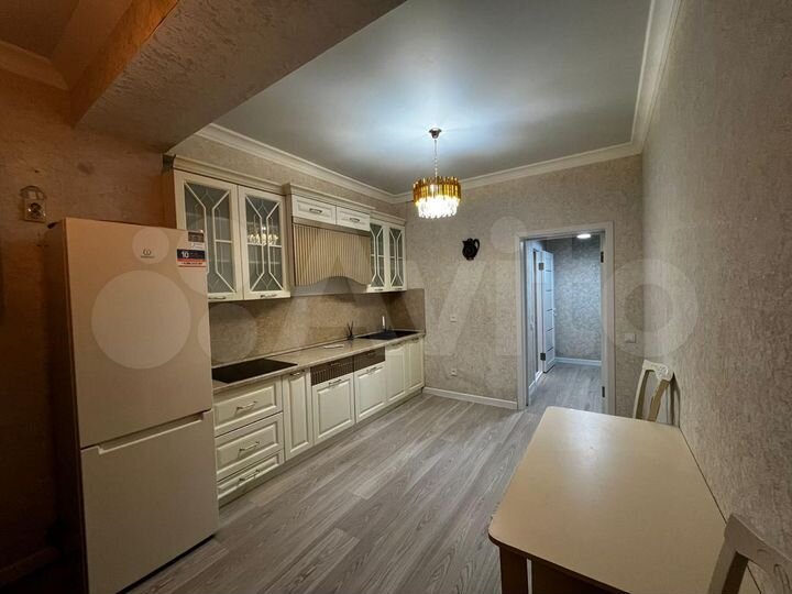 2-к. квартира, 75 м², 6/10 эт.