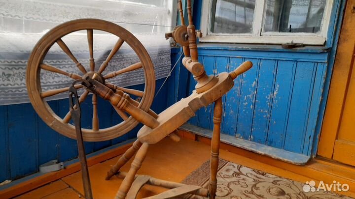 Прялка деревянная старинная