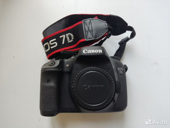 Фотоаппарат Canon EOS 7D Body