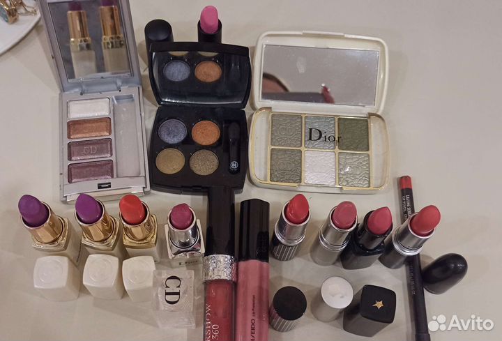 Косметика Mac, Dior, Channel пакетом