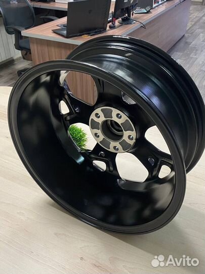 Новые диски 17 Khomen на Haval Jolion 5x114.3