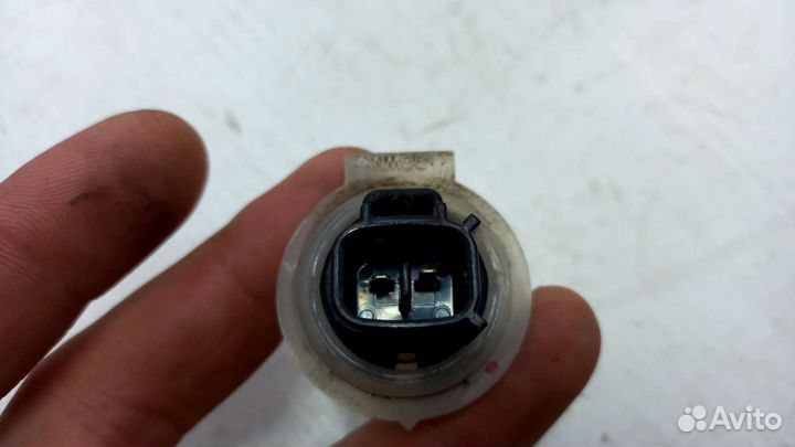 Датчик уровня стеклоочистителя Toyota Camry v50