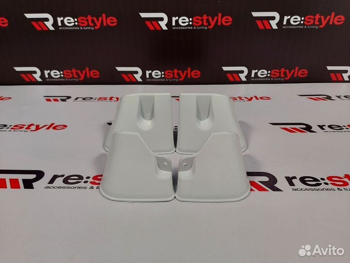 Брызговики Corolla Fielder / Axio 161 Белый 040