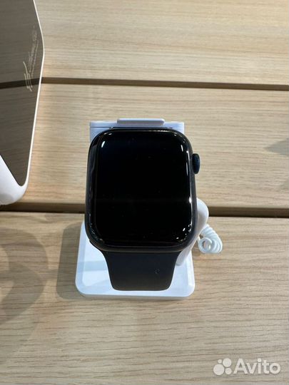 Apple Watch Series 8 45mm (Витринный образец)