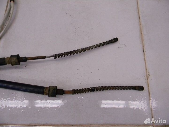 Трос стояночного тормоза Rapid 2013