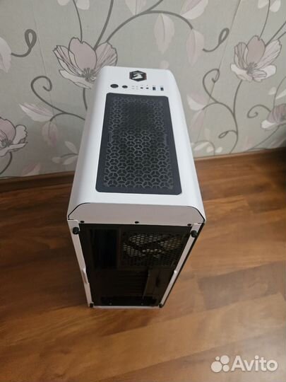 Корпус AeroCool Aero One Frost