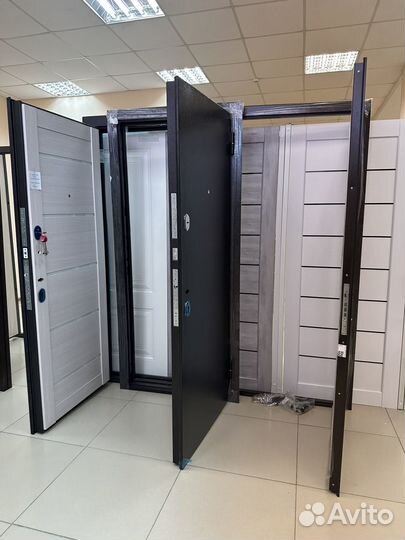 Входная дверь