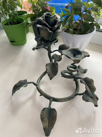 Роза из металла. Подсвечник
