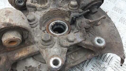 Ступица задняя левая volvo XC90 1 (8NT06MH01)