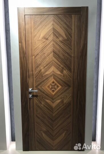 Двери из массива дуба