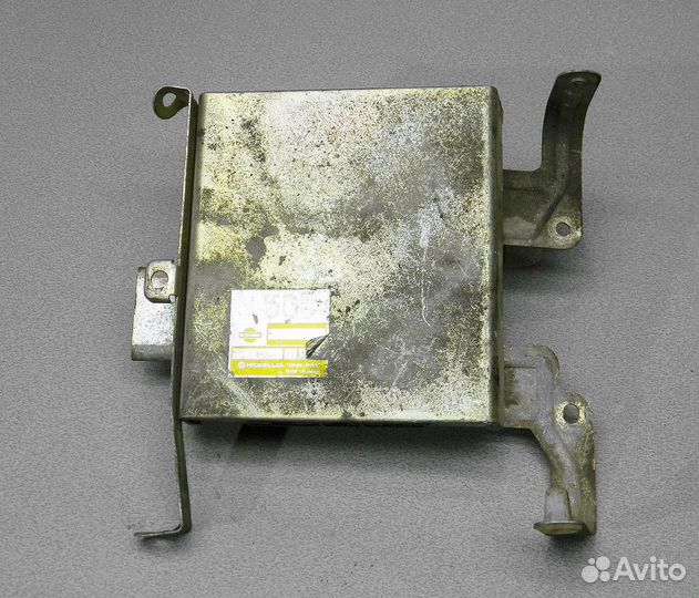 Блок управления двс Nissan Primera P10