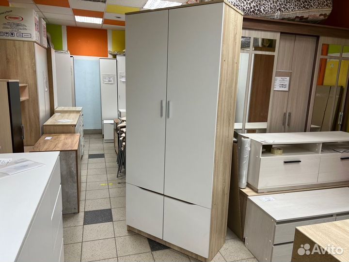 Шкаф 2-ух дверный фабричный