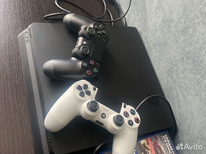 Игровая приставка ps4 slim с играми и 2 джостика