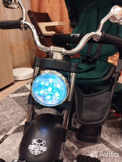 Трехколесный велосипед с ручкой Chopper