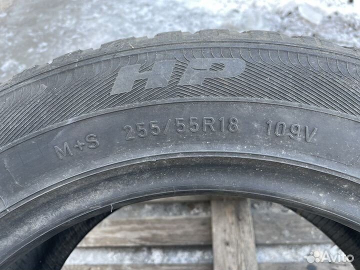Goodyear Wrangler HP All Weather 255/55 R18
