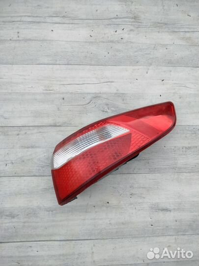 Фонарь задний правый Kia Rio, III 2013