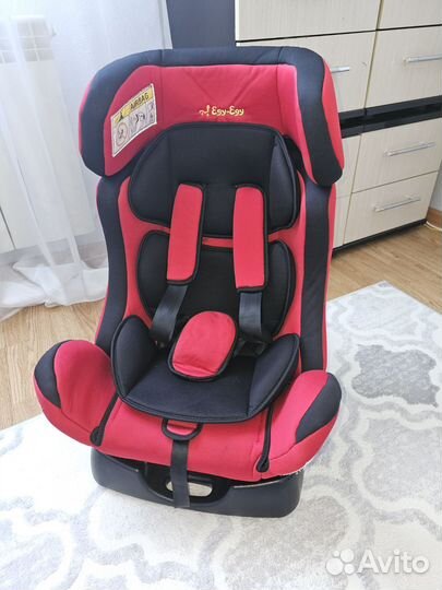 Автомобильное кресло