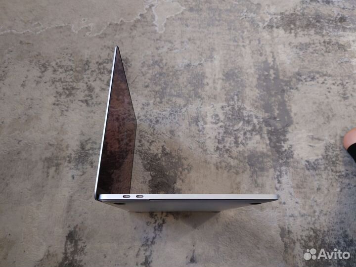 Apple MacBook Pro 13 2019 16/256 59 циклов