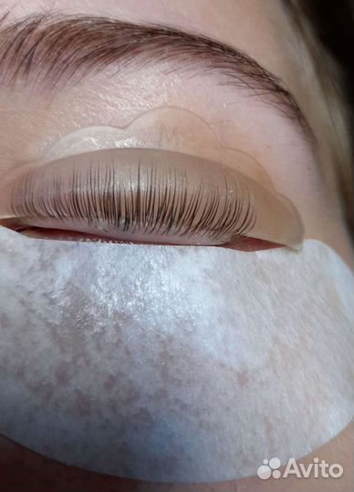 Ламинирование ресниц и оформление бровей